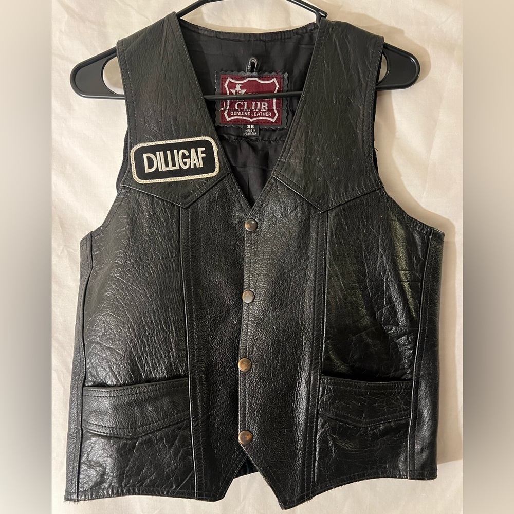 Lightweight riding vest